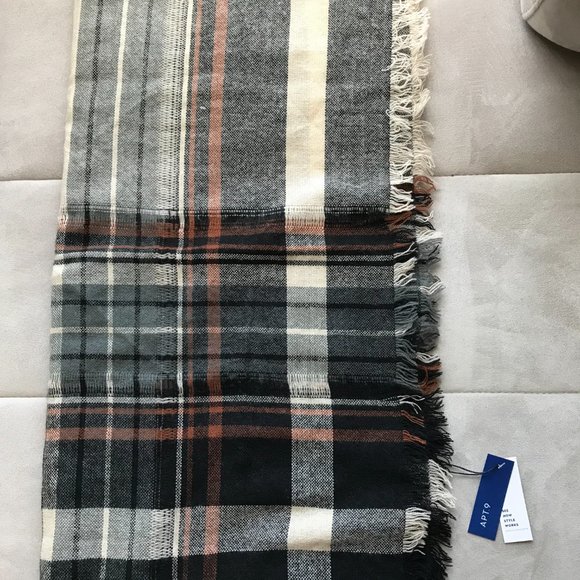 Blanket Scarf - Picture 3 of 7
